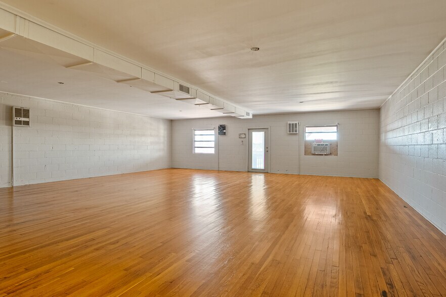 More Photos Of 522 N Main St, Hillsville Office Residential For Sale