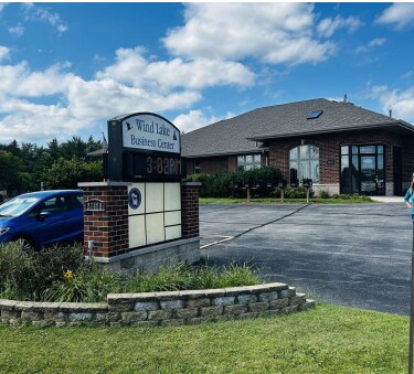 More Photos Of 26422 Oakridge Dr, Waterford Office For Sale