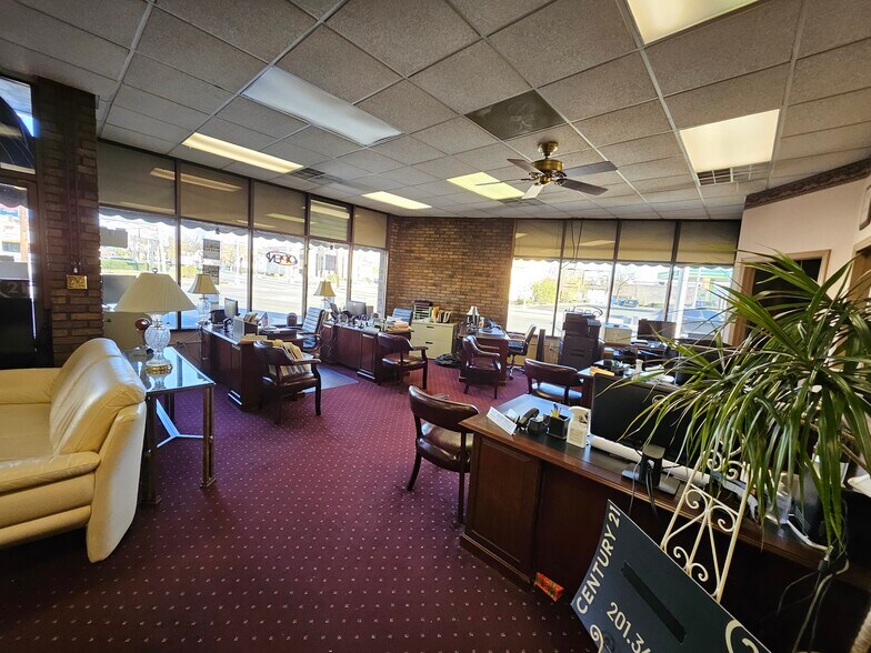 More Photos Of 1325A Paterson Plank rd, Secaucus Storefront For Lease