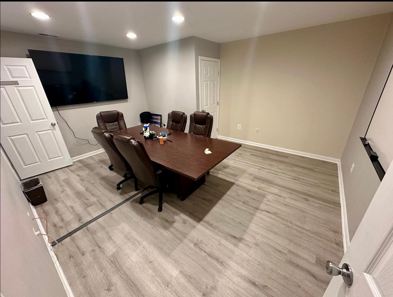 More Photos Of 22196 Three Notch Rd, Lexington Park Office For Lease