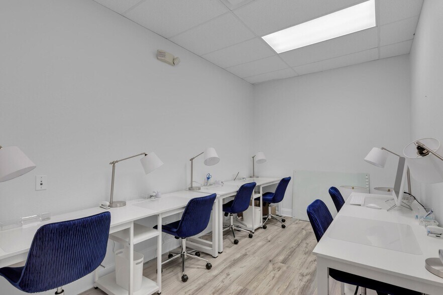 More Photos Of 3718 N Roosevelt Blvd, Key West Medical For Sale