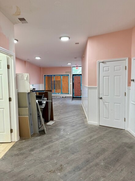 More Photos Of 434 West Side Ave, Jersey City Storefront Retail Residential For Lease