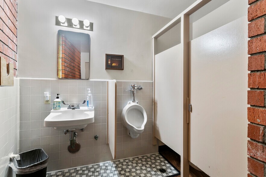 More Photos Of 7070 Palm Ave, Highland Specialty For Sale