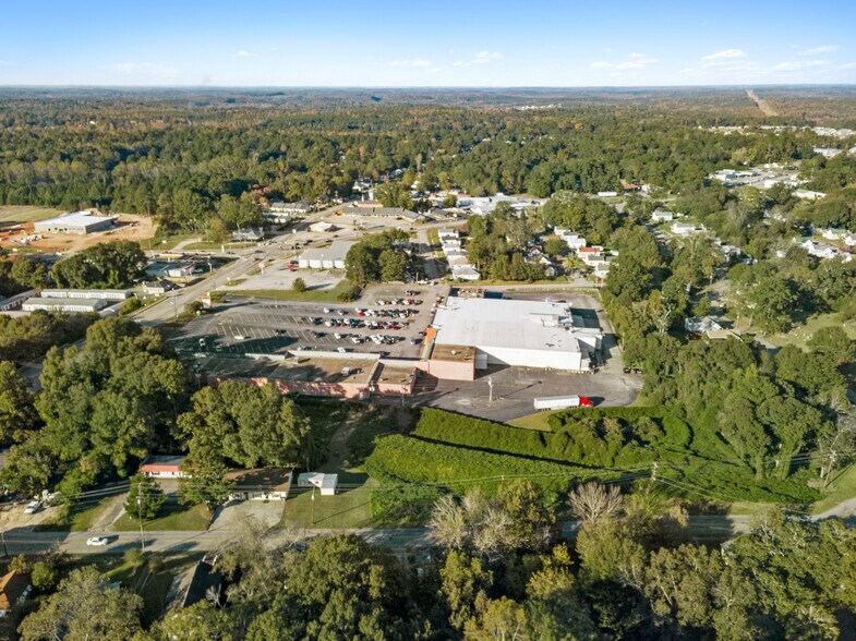 More Photos Of 900 Hogansville Rd, Lagrange Unknown For Lease