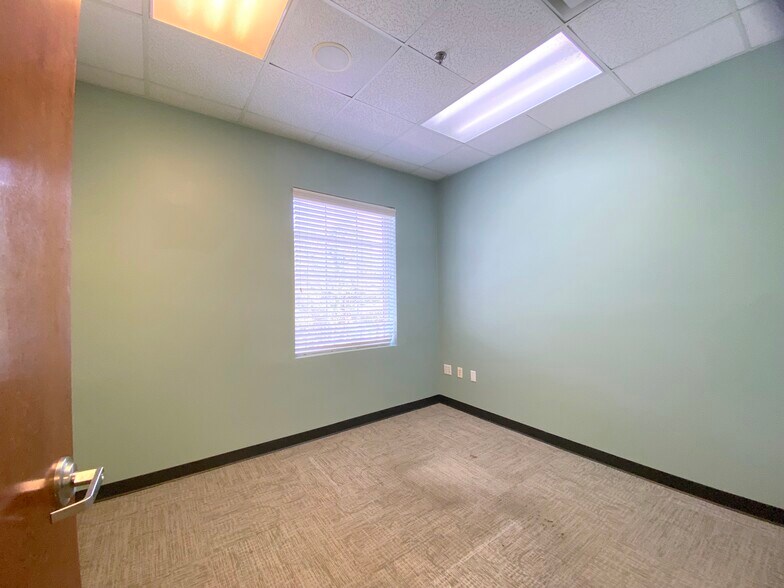 More Photos Of 910 Williston Park Pt, Lake Mary Medical For Sale