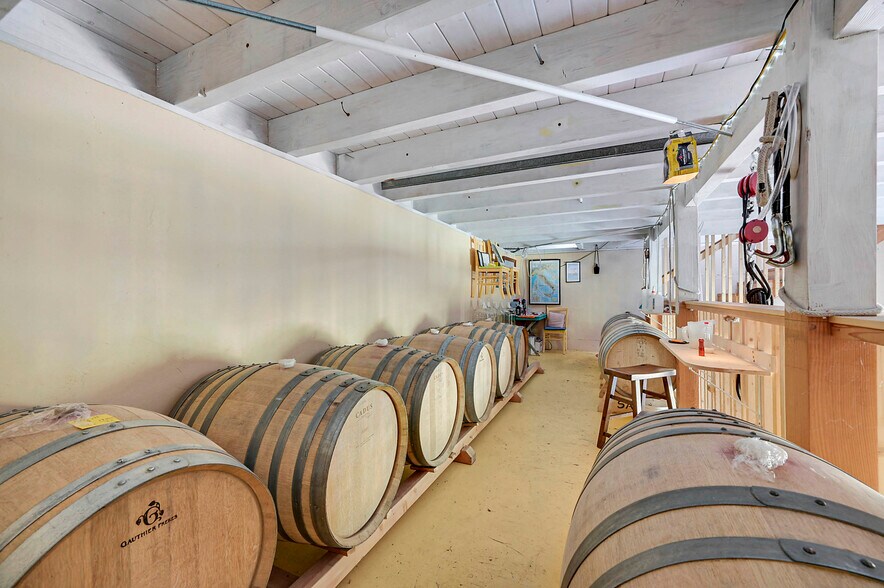 More Photos Of 1673 Woodland Dr, Port Townsend Winery Vineyard For Sale