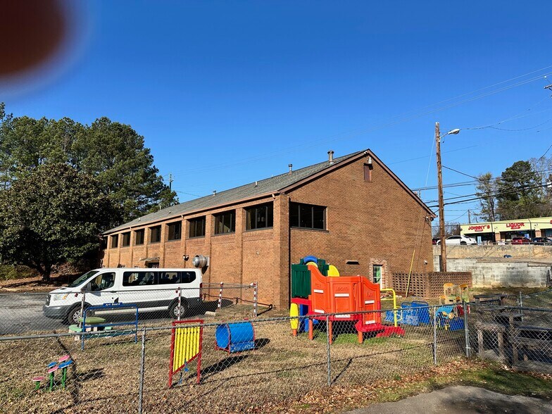 More Photos Of 1831 Veterans Memorial Hwy, Austell Office For Lease