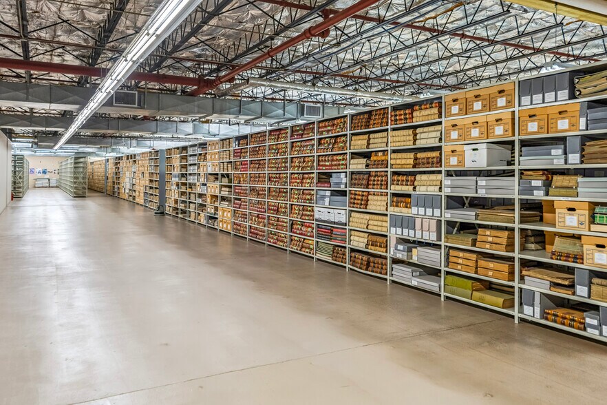 More Photos Of 75 Van Block Ave, Hartford Light Manufacturing For Sale