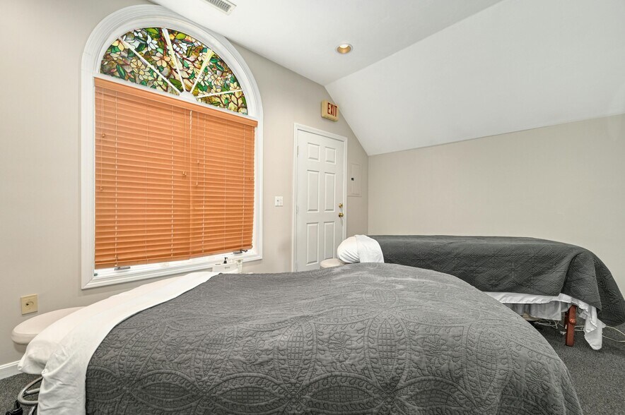 More Photos Of 74 N Main St, North Grafton Medical For Sale