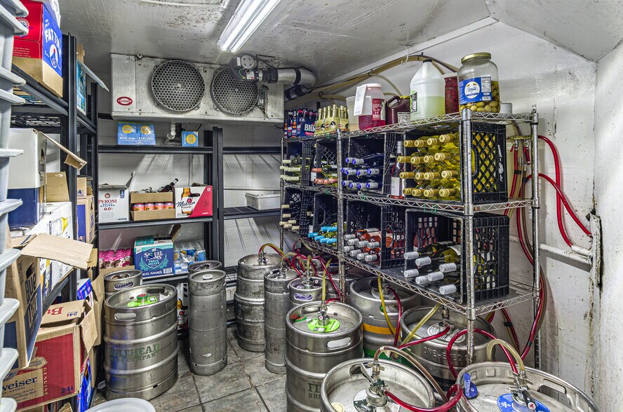 More Photos Of 99 Aurora St, Lancaster General Retail For Sale