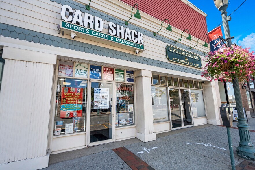 More Photos Of 9 Atlantic Ave, Lynbrook General Retail For Lease
