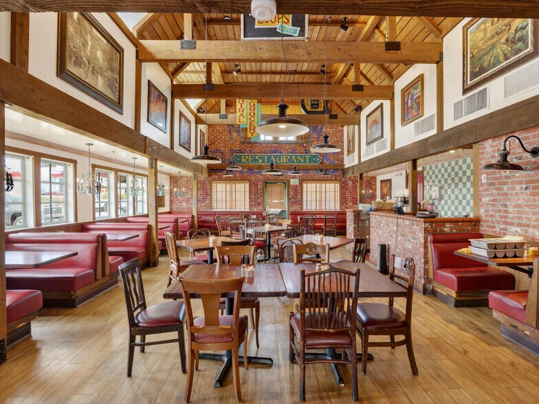 More Photos Of 7133 N Academy Blvd, Colorado Springs Restaurant For Sale
