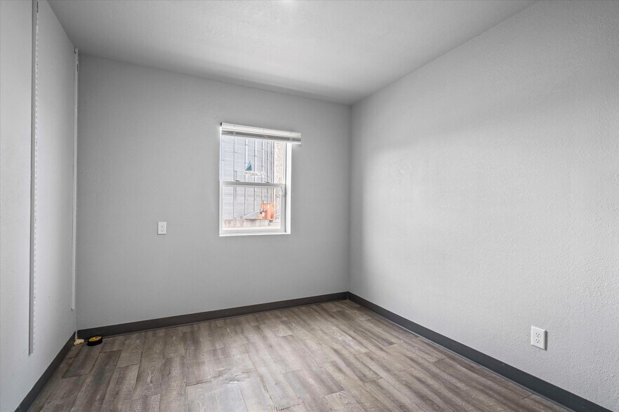 More Photos Of 205 Maple St, Overbrook Mixed Retail For Sale