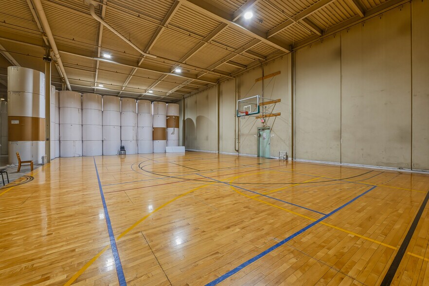 More Photos Of 424 E Oshkosh St, Ripon Manufacturing For Sale