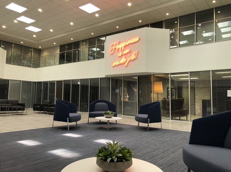 More Photos Of 3104 Edloe St, Houston Office For Sale