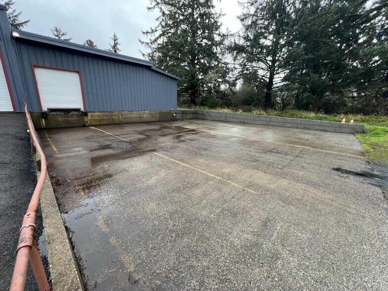 More Photos Of 1425 SE 9th St, Warrenton Warehouse For Lease