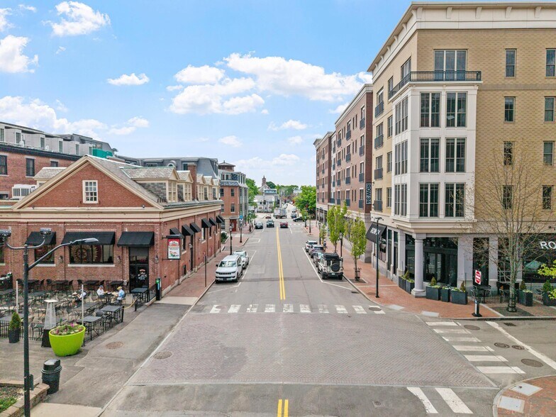 More Photos Of 172 Hanover St, Portsmouth Restaurant For Sale