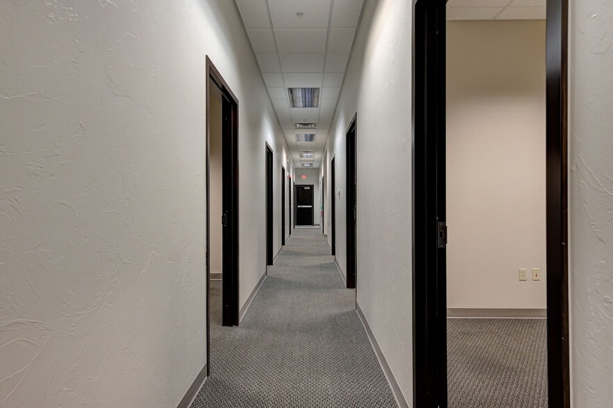 More Photos Of 4509-4513 Memorial Cir, Oklahoma City Office For Sale