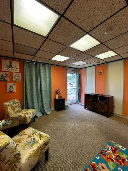 More Photos Of 910 Middle Country Rd, Selden Office For Lease