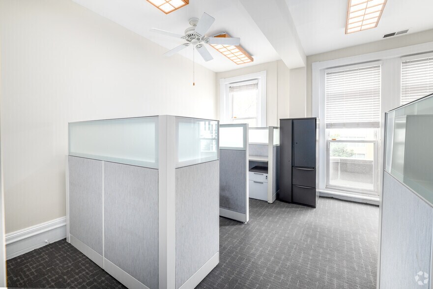 More Photos Of 1230 17th St NW, Washington Office Residential For Sale