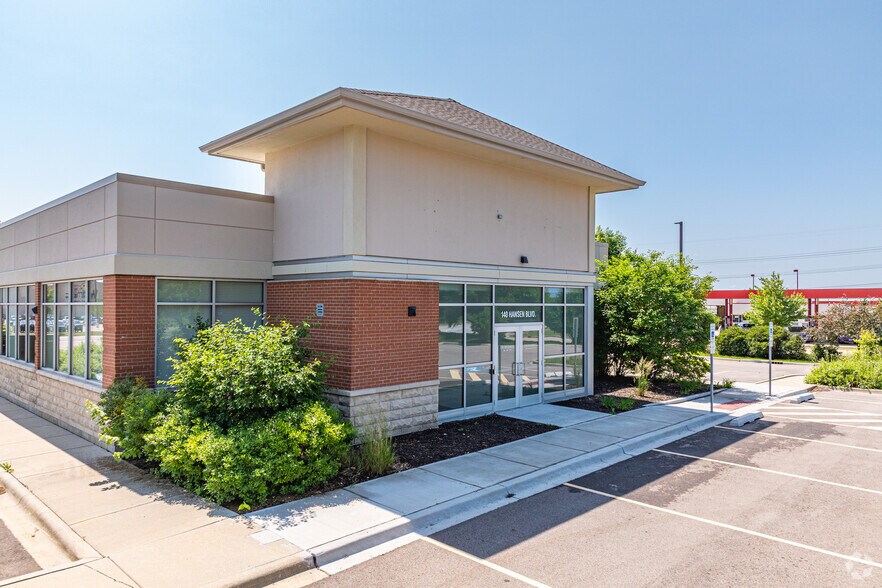 Primary Photo Of 140 Hansen Blvd, North Aurora Medical For Lease