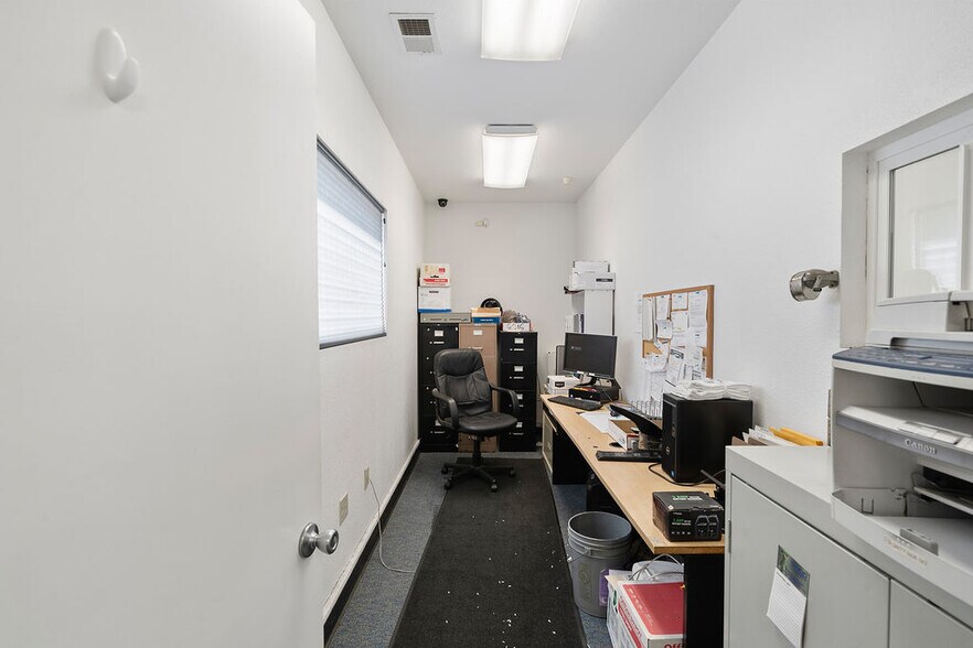 More Photos Of 111 Tennessee St, Vallejo Auto Dealership For Sale