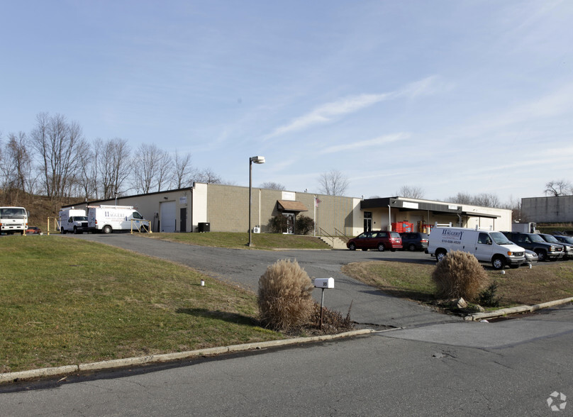 Primary Photo Of 3 Mt Pleasant Dr, Aston Warehouse For Lease