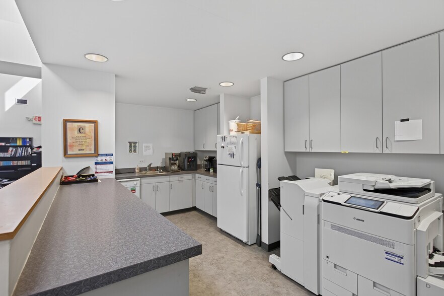 More Photos Of 58 Lindsley Ave, Nashville Office For Lease