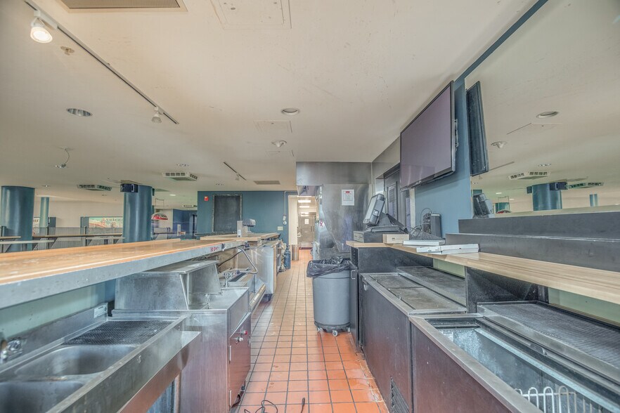 More Photos Of 3821 Lindell Blvd, Saint Louis Apartments For Lease