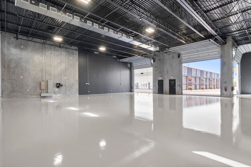 More Photos Of 1111 N 34th St, Tampa Self Storage For Sale