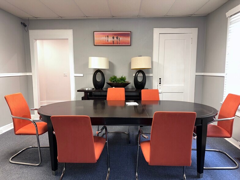 More Photos Of 981 Martin Luther King Jr Dr, Atlanta Office Residential For Lease