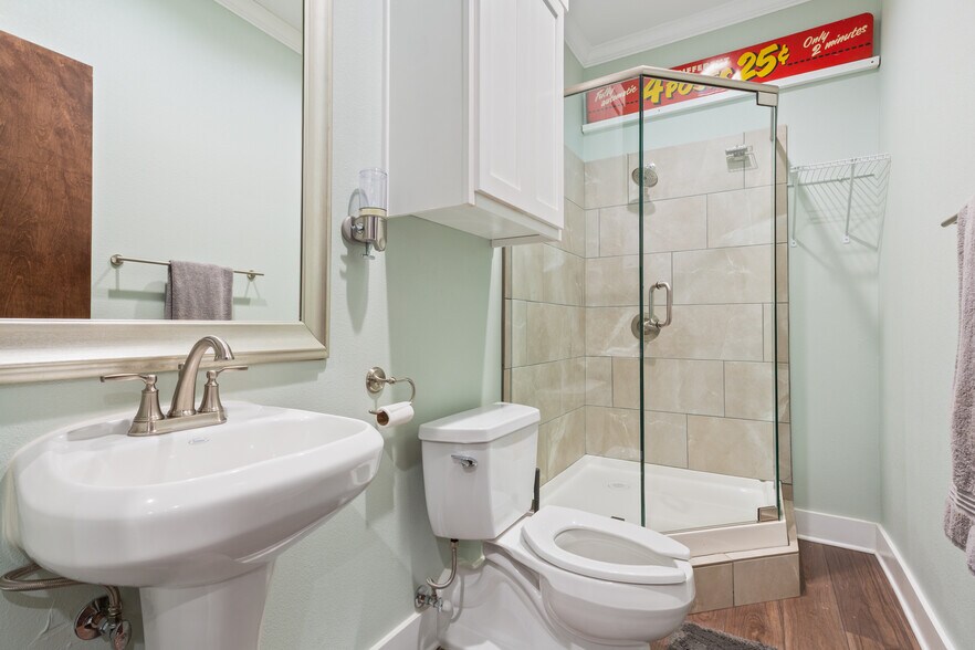 More Photos Of 1927 Columbus Ave, Waco Office For Sale