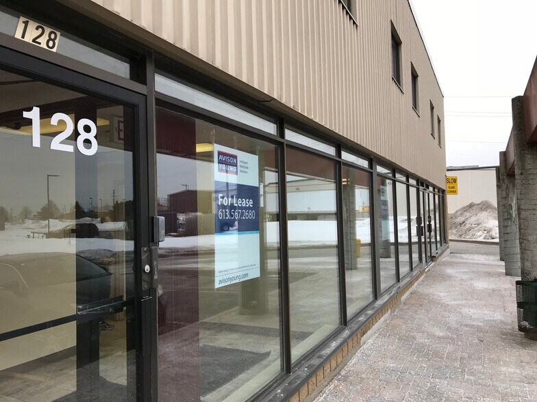 More Photos Of 15 Capella Ct, Ottawa Warehouse For Sale