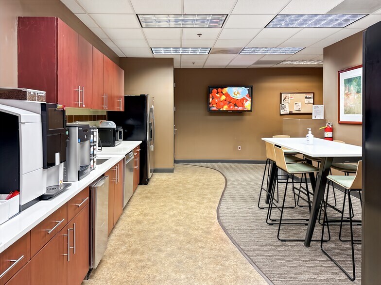 More Photos Of 125 Townpark Dr NW, Kennesaw Coworking Space