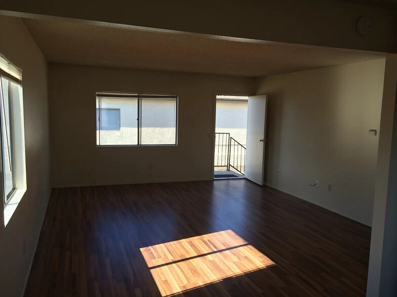 More Photos Of 1150 11th St, Imperial Beach Apartments For Sale
