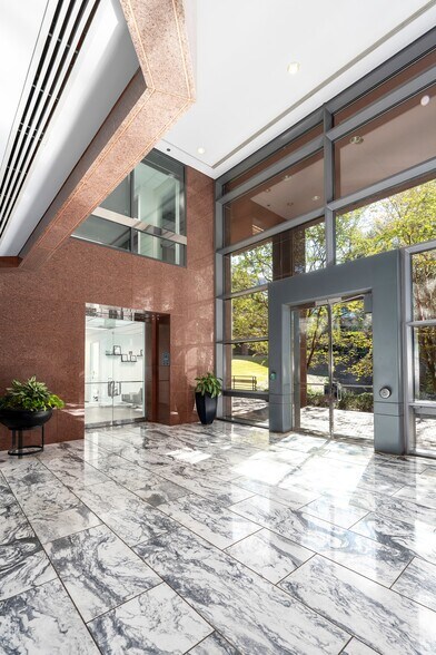 More Photos Of 1-2 Chase Corporate Dr, Hoover Business Park For Lease