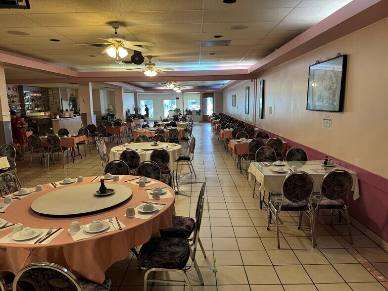 More Photos Of 10131 97 St NW, Edmonton Loft Creative Space For Lease