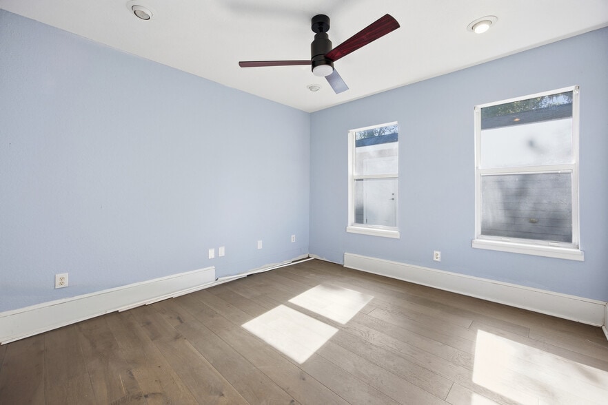 More Photos Of 527 NE 8th Ave, Ocala Office Residential For Sale