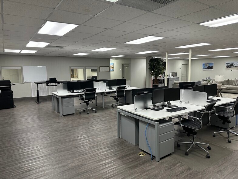 More Photos Of 9622 I 30, Little Rock Distribution For Sale