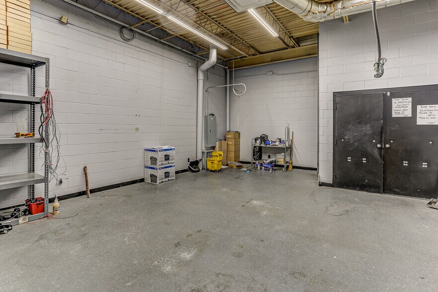 More Photos Of 6920 Winchester Rd, Memphis Freestanding For Sale