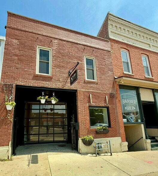 More Photos Of 205 W Galena Blvd, Aurora Storefront Retail Residential For Sale