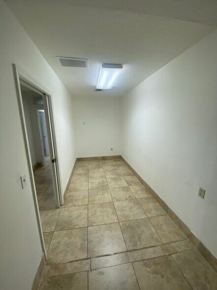 More Photos Of 3080 W Flagler St, Miami Medical For Sale