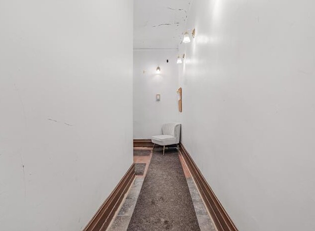 More Photos Of 1628 Av De Seaforth, Montréal Multifamily For Sale