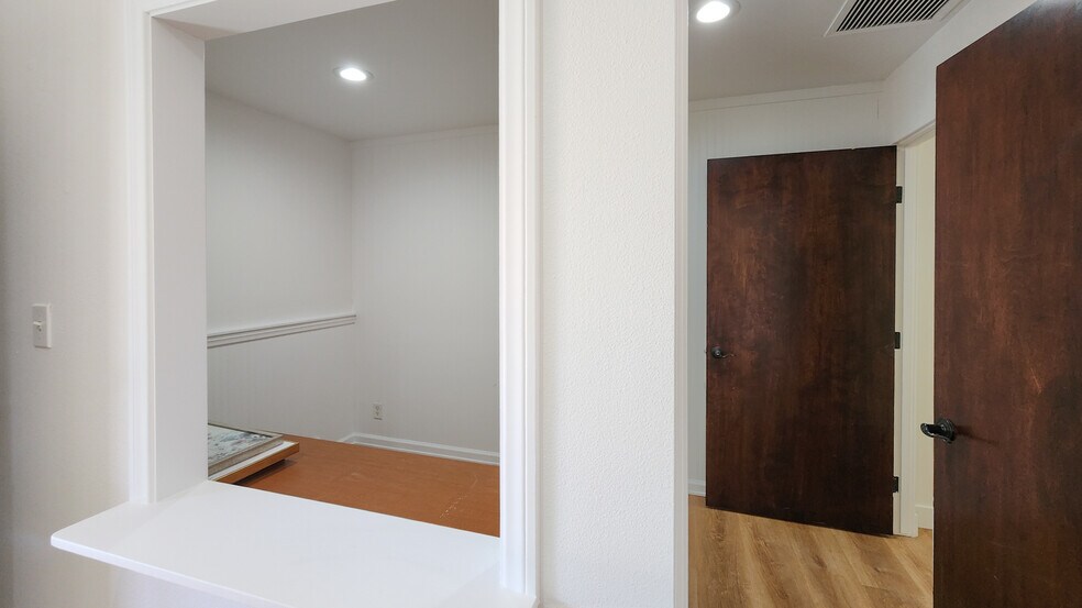 More Photos Of 18821 Delaware St, Huntington Beach Medical For Lease