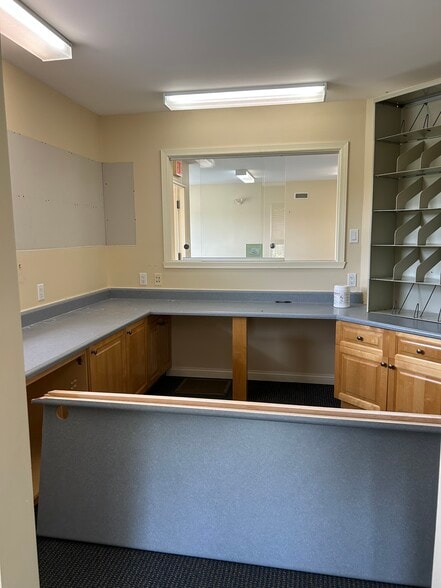 More Photos Of 292 South St, Blue Hill Office For Lease