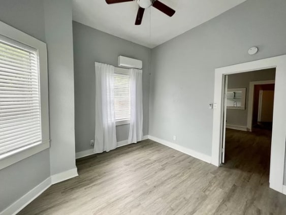 More Photos Of 1318 Willow, San Antonio Apartments For Sale