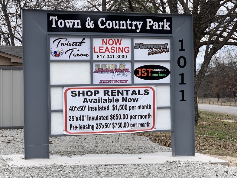 More Photos Of 1011 Upper Denton Rd, Weatherford Warehouse For Lease