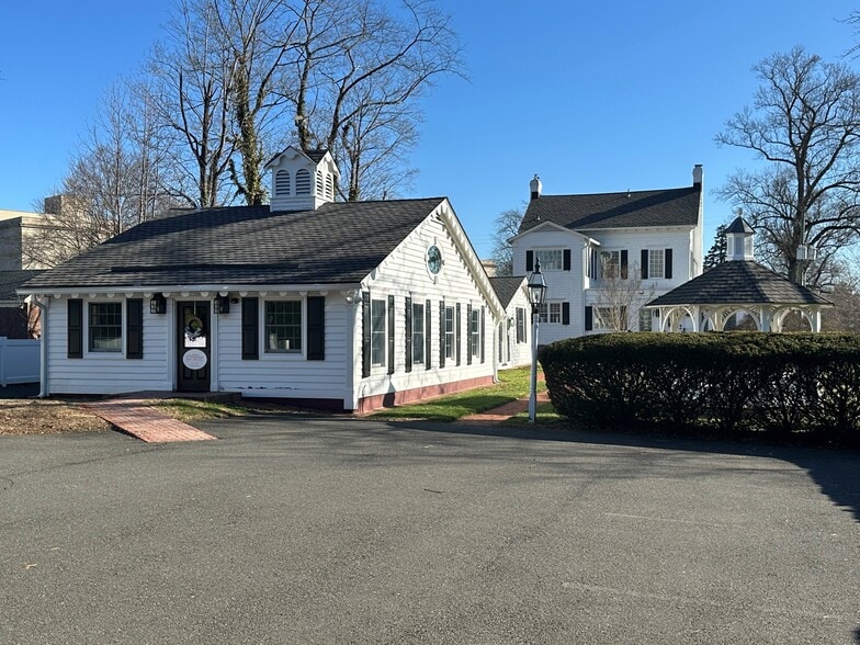 More Photos Of 78 Court St, Freehold Office Residential For Sale