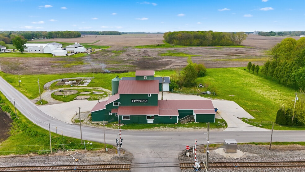 More Photos Of 100 S Old State Road 15, Leesburg Restaurant For Sale