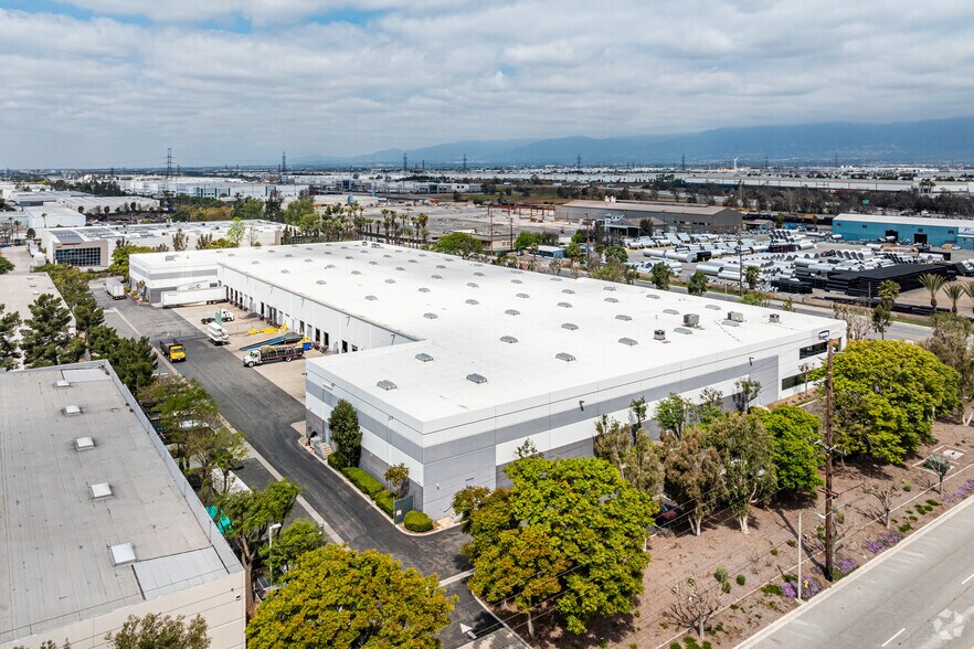 More Photos Of 10509 Business Dr, Fontana Warehouse For Lease